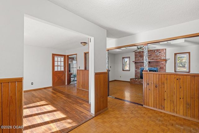 1925 E 46th Street, Joplin, MO 64804