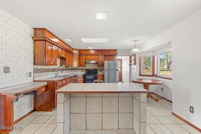 1925 E 46th Street, Joplin, MO 64804