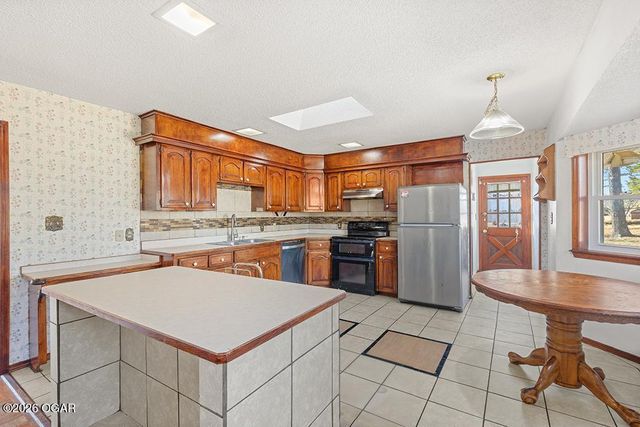 1925 E 46th Street, Joplin, MO 64804