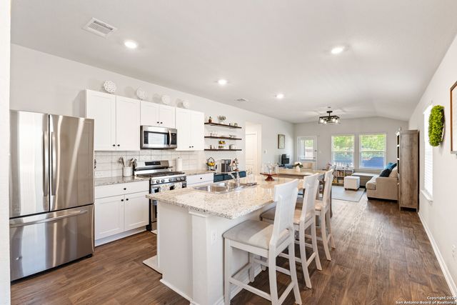 13927 Borolanite Dr, San Antonio, TX 78253