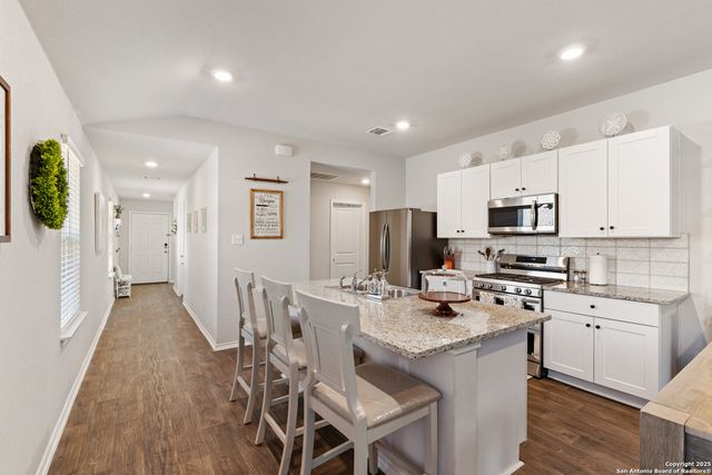 13927 Borolanite Dr, San Antonio, TX 78253