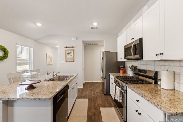 13927 Borolanite Dr, San Antonio, TX 78253