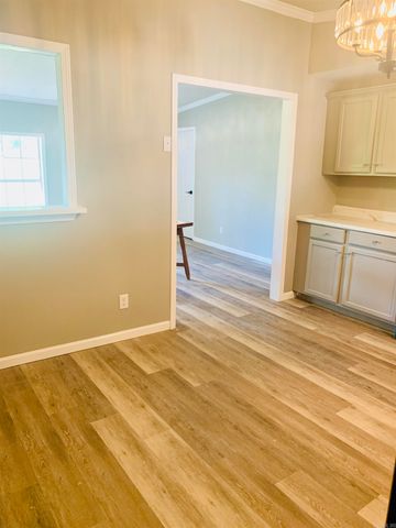 10402 Woodman Street, Mabelvale, AR 72103