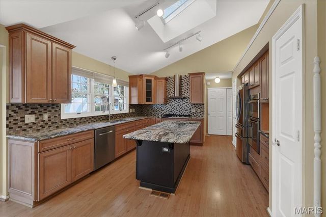 2316 Coventry Farm Court, Chesterfield, MO 63017