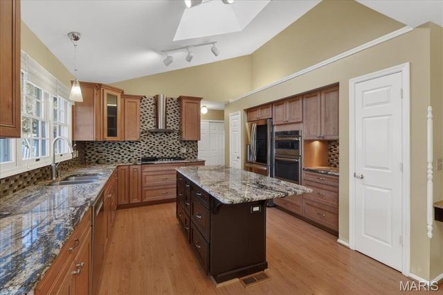 2316 Coventry Farm Court, Chesterfield, MO 63017