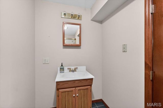 2316 Coventry Farm Court, Chesterfield, MO 63017