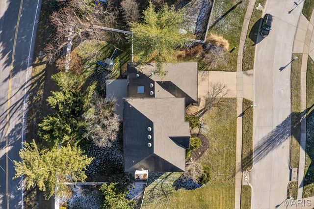 2316 Coventry Farm Court, Chesterfield, MO 63017