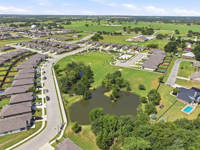 224 Running River Drive, Boyd, TX 76023