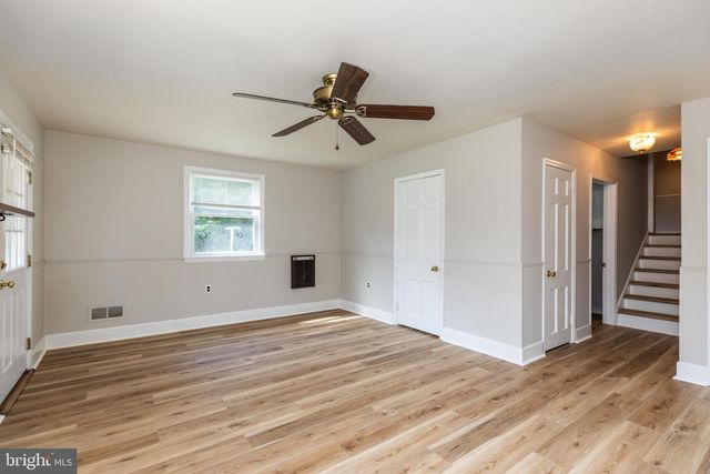 17 FERNCLIFF RD, Newark, DE 19711