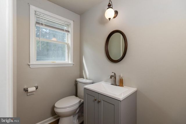 17 FERNCLIFF RD, Newark, DE 19711