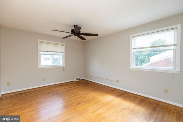 17 FERNCLIFF RD, Newark, DE 19711