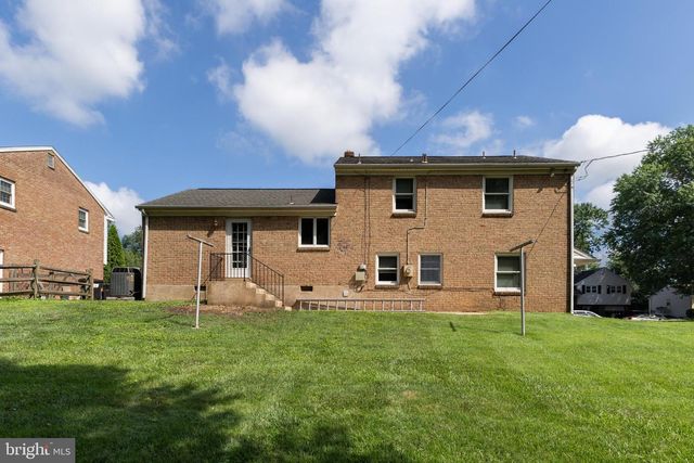 17 FERNCLIFF RD, Newark, DE 19711