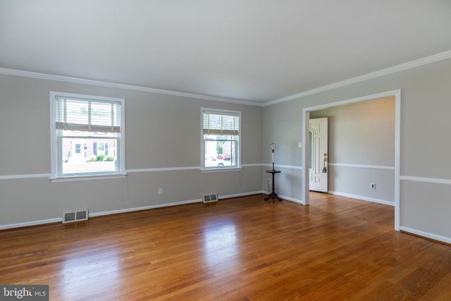 17 FERNCLIFF RD, Newark, DE 19711