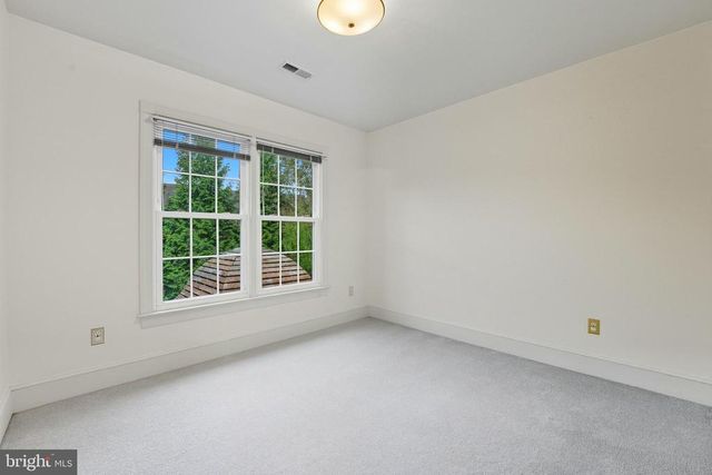 400 GREENS CT, Culpeper, VA 22701
