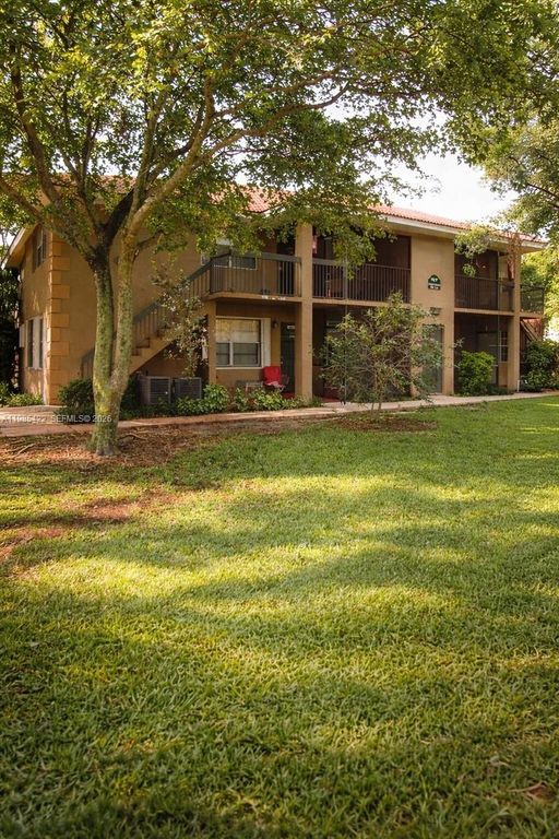 10480 NW 8th St 201, Pembroke Pines, FL 33026