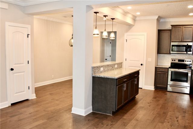 402 Mariners Circle, St Simons Island, GA 31522