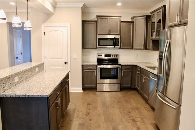 402 Mariners Circle, St Simons Island, GA 31522