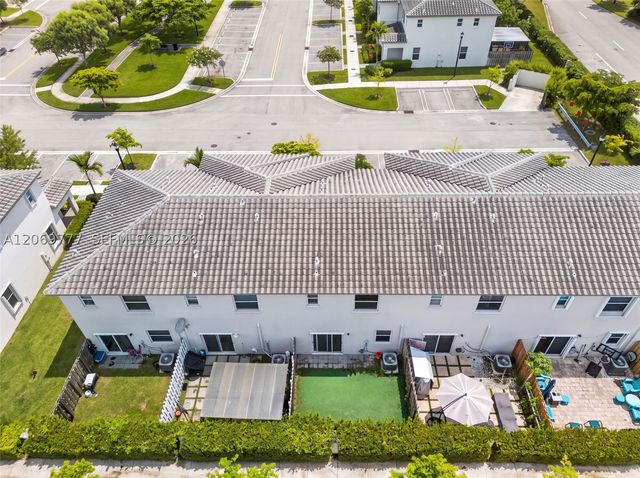 1586 SE 27th Ter 1586, Homestead, FL 33035