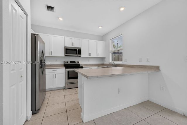 1586 SE 27th Ter 1586, Homestead, FL 33035