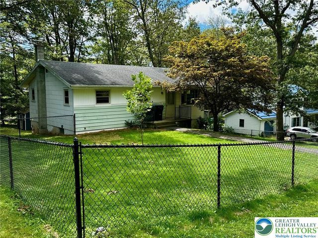 93 Center Avenue, Mount Pocono Boro, PA 18344