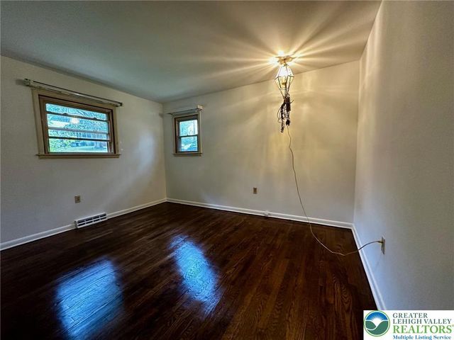 93 Center Avenue, Mount Pocono Boro, PA 18344