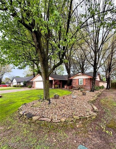 9704 Apple Gate Drive, Fort Smith, AR 72903