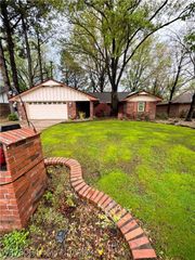 9704 Apple Gate Drive, Fort Smith, AR 72903