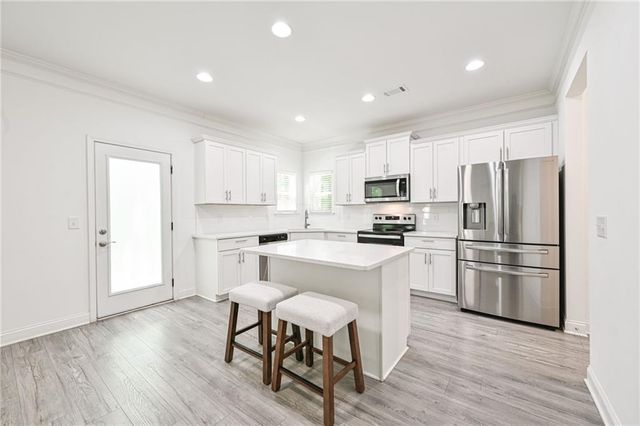 58 Laurel Cove Drive, Hoschton, GA 30548