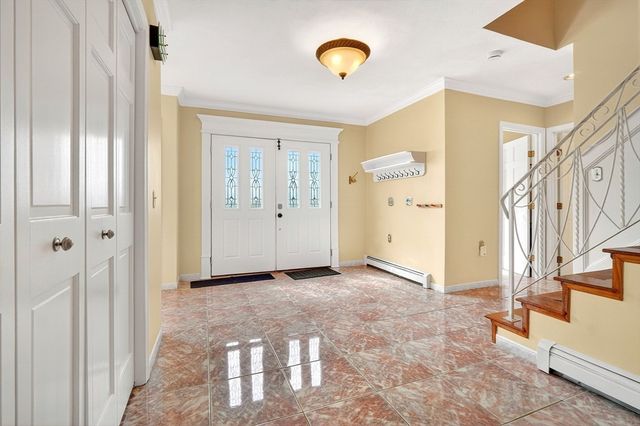 12 Parkway Dr, Saugus, MA 01906