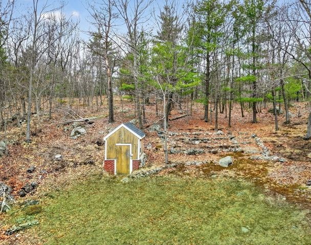 12 Parkway Dr, Saugus, MA 01906