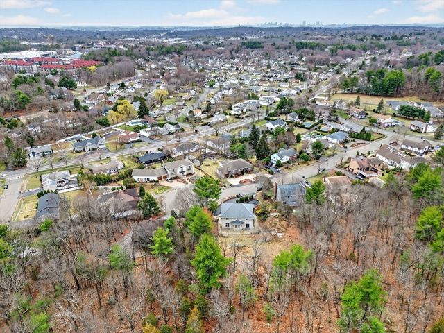 12 Parkway Dr, Saugus, MA 01906