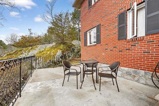 12 Parkway Dr, Saugus, MA 01906