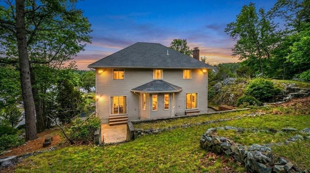 12 Parkway Dr, Saugus, MA 01906