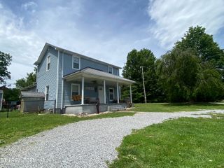 404 Church St, New Tazewell, TN 37825