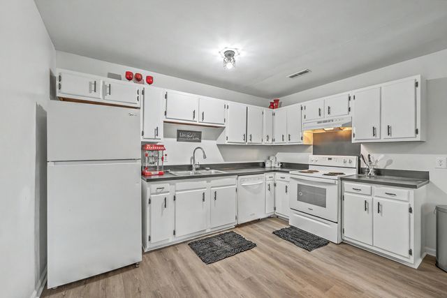 405 Madeline Drive, Goose Creek, SC 29445