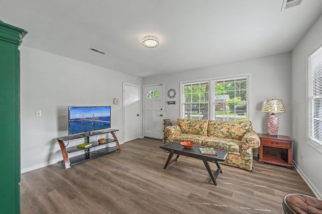 405 Madeline Drive, Goose Creek, SC 29445
