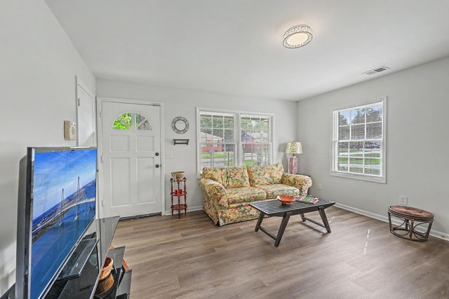 405 Madeline Drive, Goose Creek, SC 29445