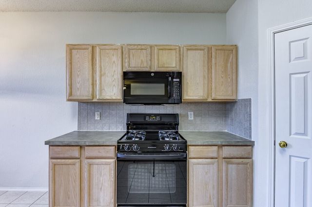 4920 Steeple Chase Court, Grand Prairie, TX 75052