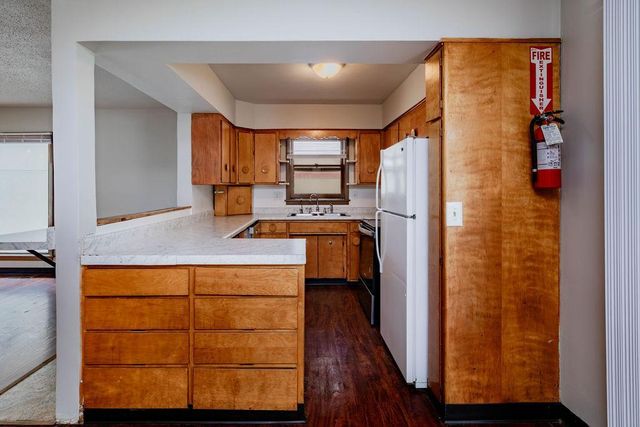 415 10th Street S, Moorhead, MN 56560