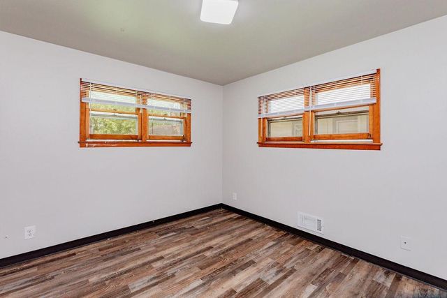 415 10th Street S, Moorhead, MN 56560