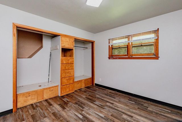 415 10th Street S, Moorhead, MN 56560