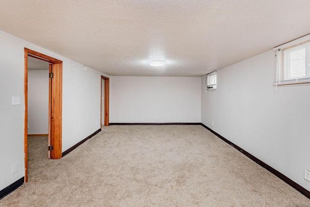 415 10th Street S, Moorhead, MN 56560