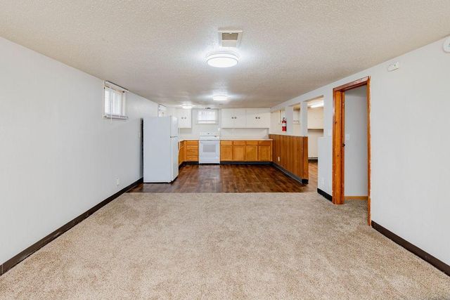 415 10th Street S, Moorhead, MN 56560