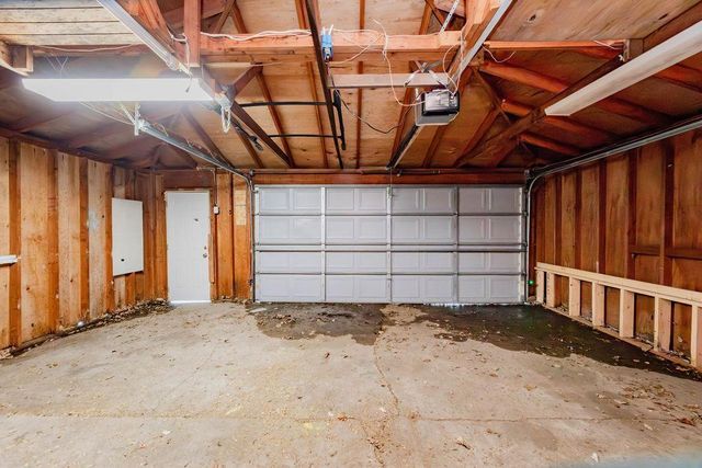 415 10th Street S, Moorhead, MN 56560