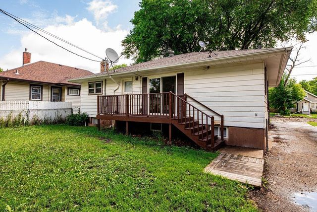 415 10th Street S, Moorhead, MN 56560