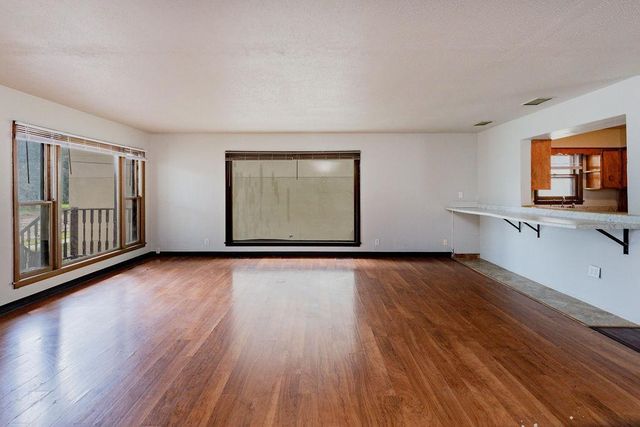 415 10th Street S, Moorhead, MN 56560