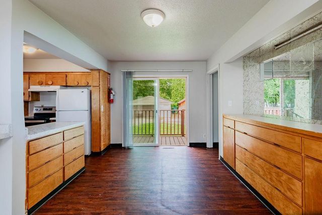 415 10th Street S, Moorhead, MN 56560