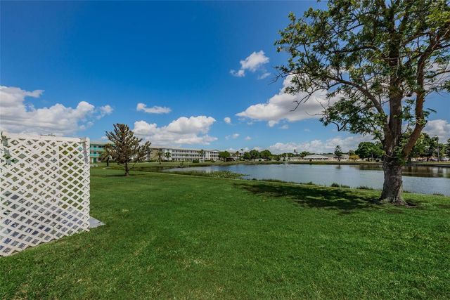 5955 18TH STREET N 7, St Petersburg, FL 33714