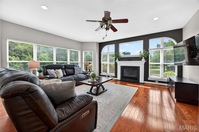 8046 Knights Crossing Drive, O'fallon, MO 63368