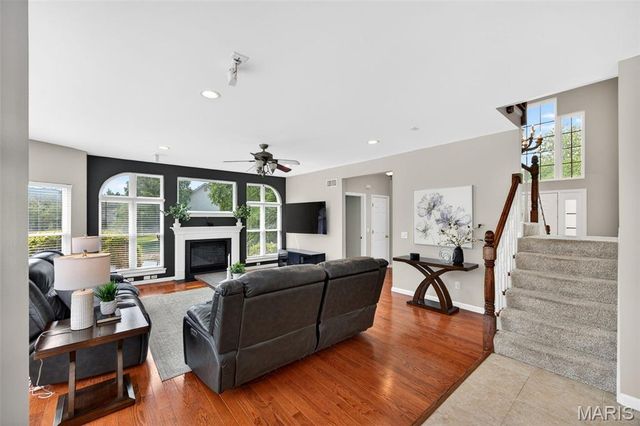 8046 Knights Crossing Drive, O'fallon, MO 63368